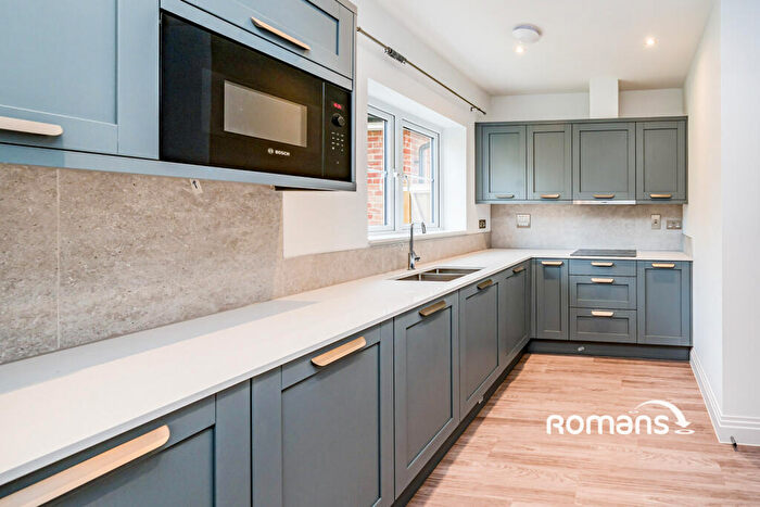 4 Bedroom Detached House To Rent In Oakdale Road, Maidenhead, Berkshire, SL6