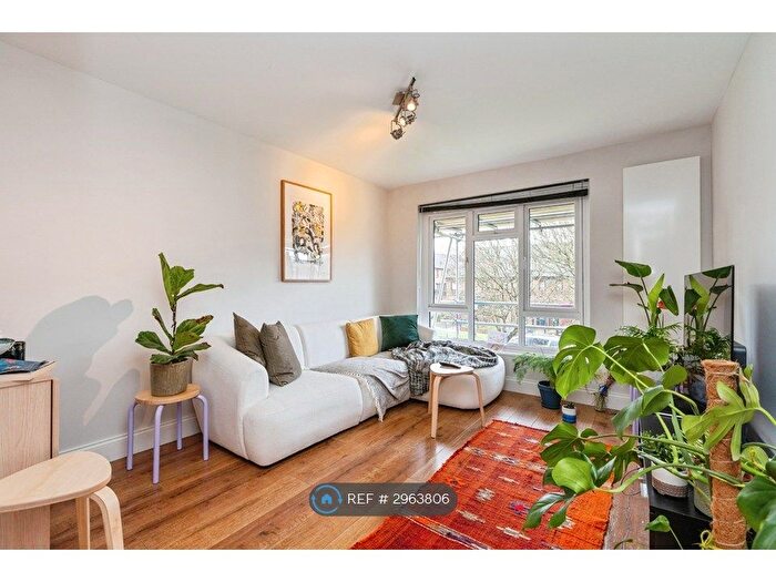 1 Bedroom Flat To Rent In Stonebridge Road, London, N15