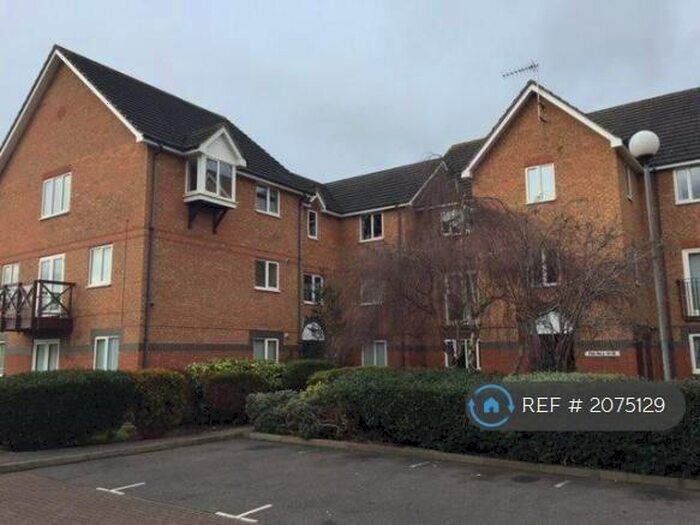 2 Bedroom Flat To Rent In Farthingale Court, Waltham Abbey, EN9