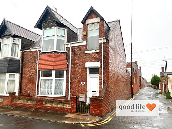 3 Bedroom End Of Terrace House For Sale In Cooperative Terrace, Barnes, Sunderland, SR4