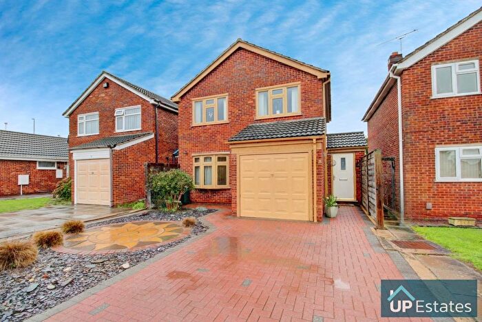 3 Bedroom Link Detached House For Sale In Norman Avenue, Walsgrave, Coventry, CV2