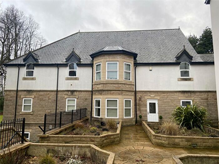 2 Bedroom Apartment To Rent In Park Avenue, Roundhay, Leeds, West Yorkshire, LS8