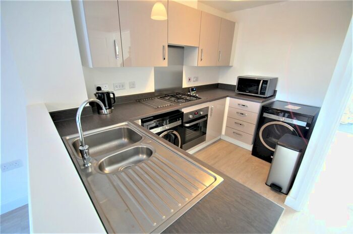 4 Bedroom Terraced House To Rent In Canal View, Coventry, CV1