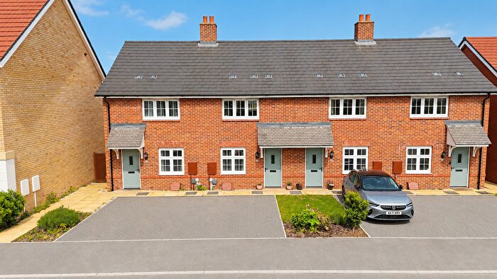 2 Bedroom Town House For Sale In Thurso Way, Lubbesthorpe, Leicestershire, LE19