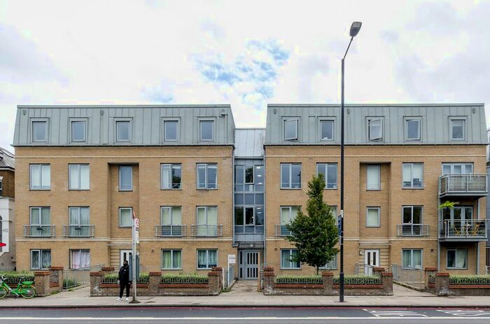 2 Bedroom Flat To Rent In Seven Sisters Road, Holloway, London, N4