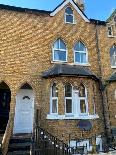 1 Bedroom Flat To Rent In Marston Street, Oxford, Oxfordshire, OX4
