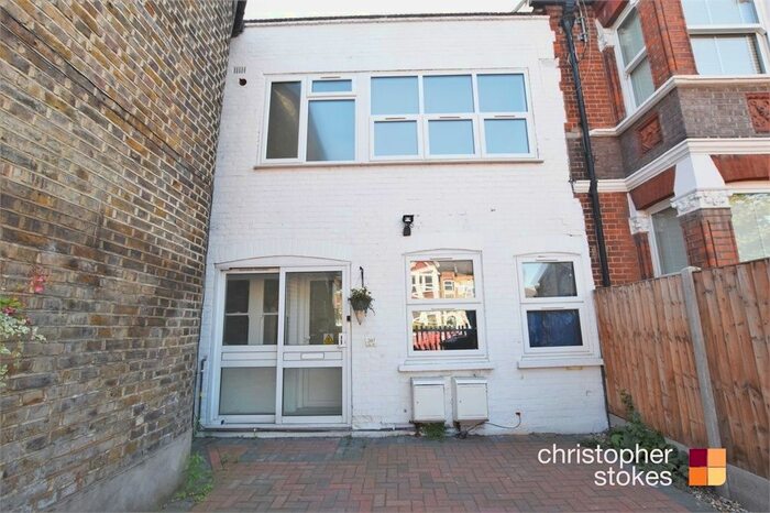 2 Bedroom Maisonette To Rent In Turners Hill, Cheshunt, Hertfordshire, EN8