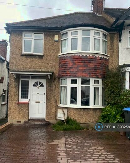 3 Bedroom End Of Terrace House To Rent In Linden Way, London, N14