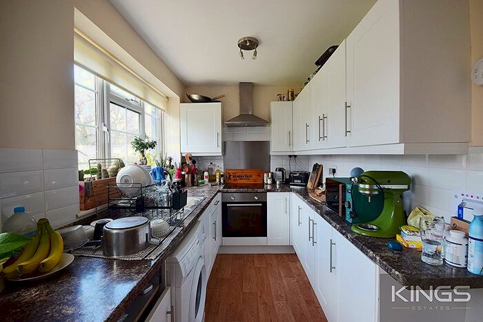 2 Bedroom Detached House To Rent In Ardmore Avenue, Guildford, GU2