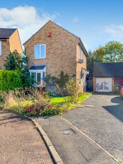 3 Bedroom Detached House To Rent In Rakestone Close, Northampton, NN4