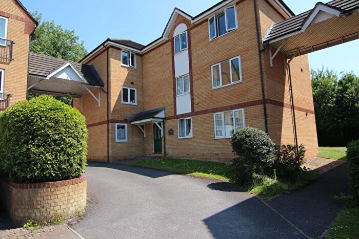 2 Bedroom Flat To Rent In Butlers Close, Bristol, BS5