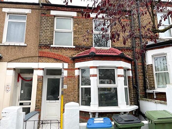 4 Bedroom Terraced House For Sale In Ingledew Road, London, SE18