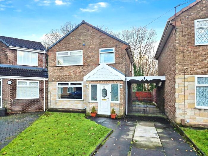 3 Bedroom Semi Detached House For Sale In Windale, Worsley, Salford, M28