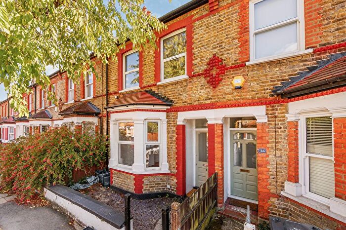 2 Bedroom Property To Rent In Balfour Road, West Ealing, London, W13