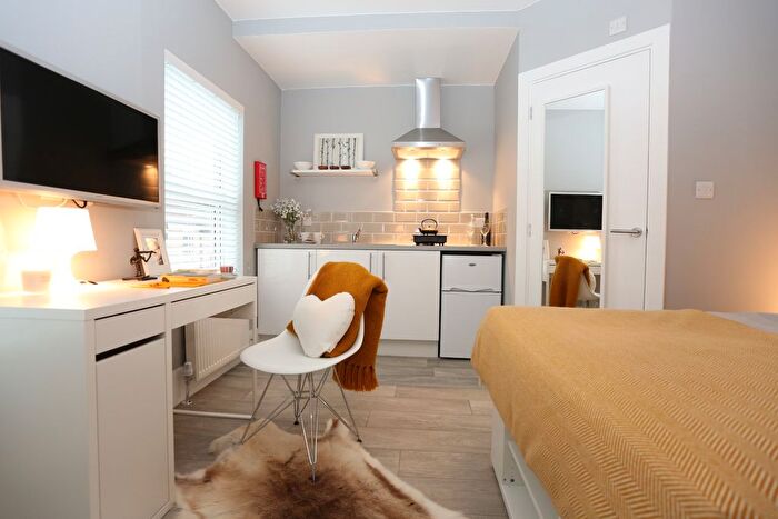 1 Bedroom Studio To Rent In Tavistock Street, Luton, Bedfordshire, LU1