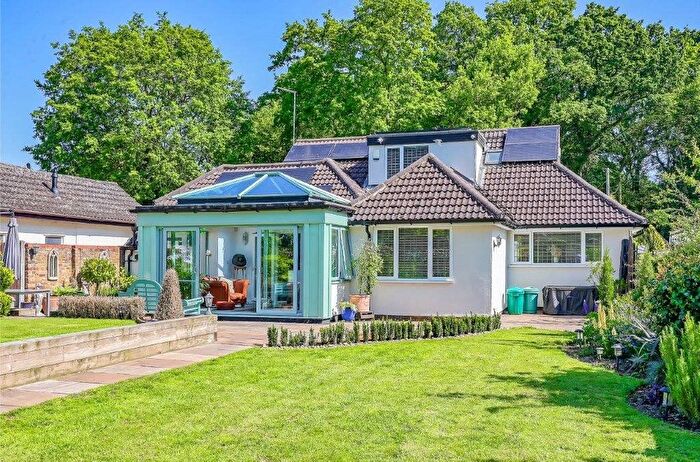 4 Bedroom Detached House For Sale In School Road, Kelvedon Hatch, Brentwood, Essex, CM15