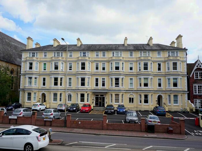 2 Bedroom Flat To Rent In Grantley Court, London Road, Tunbridge Wells, TN1