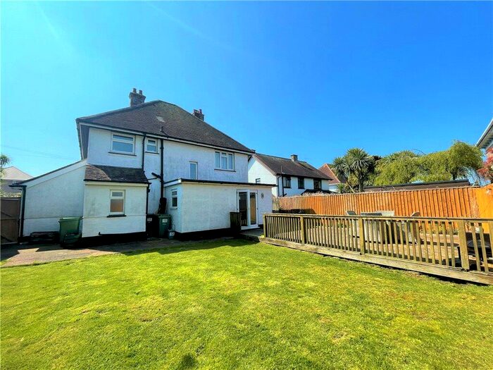 4 Bedroom Detached House For Sale In St. Martins Avenue, Shanklin, Isle