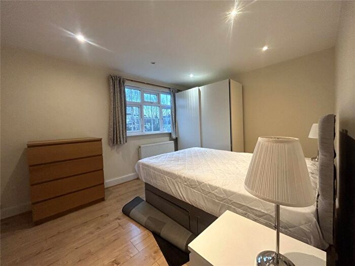 1 Bedroom Apartment To Rent In Temple Fortune, London, NW11
