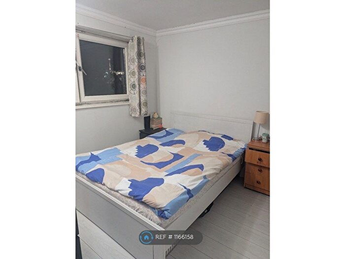 2 Bedroom Flat To Rent In Berwick Road, London, E16