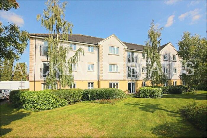 2 Bedroom Flat To Rent In Celandine Grove, London, N14