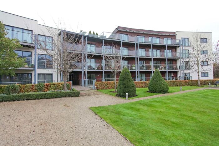 2 Bedroom Property To Rent In The Old Gaol, Abingdon, OX14