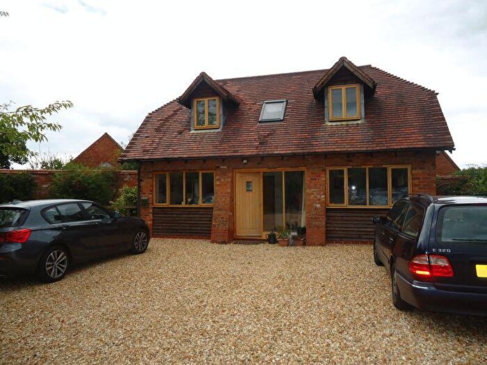 2 Bedroom Detached House To Rent In Bed Detached Barn In Alvechurch/Barnt Green., B48