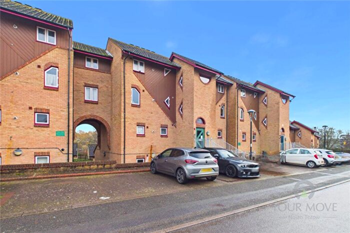 1 Bedroom Flat To Rent In Yarwell Court, Highfield Crescent, Kettering, Northamptonshire, NN15