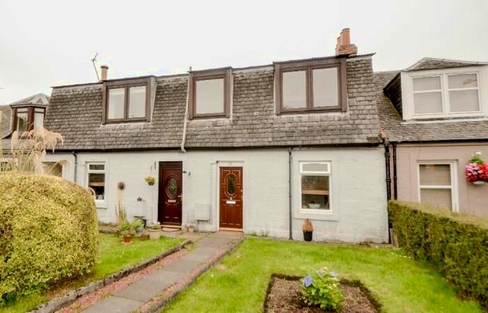 2 Bedroom Flat To Rent In Townhill Road, Dunfermline KY12