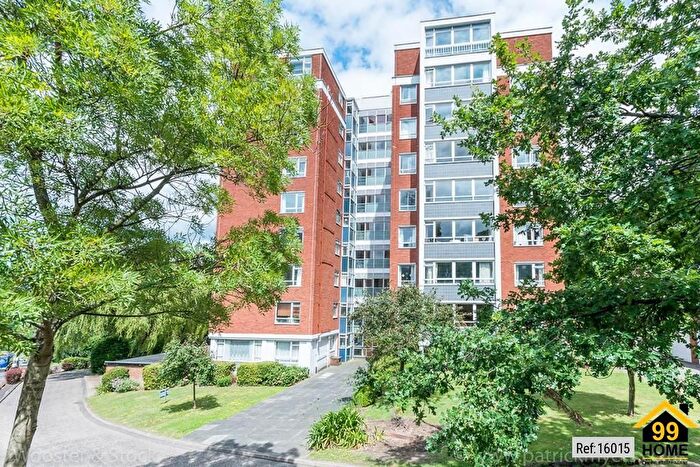 2 Bedroom Flat For Sale In Sydenham Rise, Forest Hill, Greater London, SE23