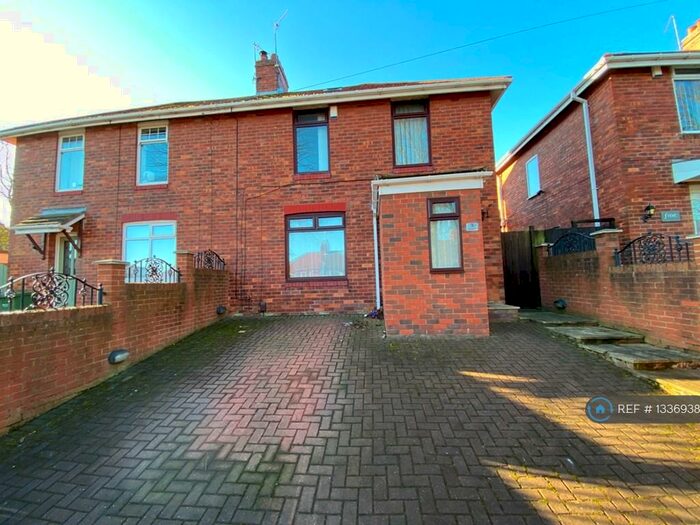 3 Bedroom Semi-Detached House To Rent In Brettanby Road, Gateshead, NE10