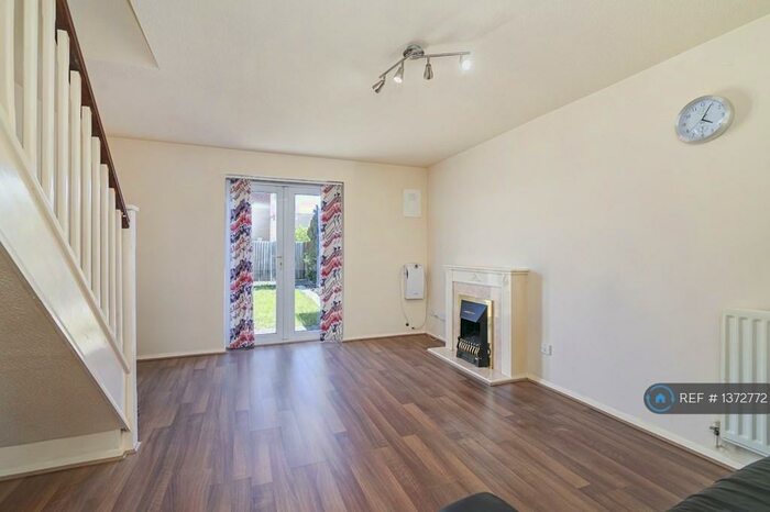 2 Bedroom Terraced House To Rent In Waldstock Road, Thamesmead, SE28