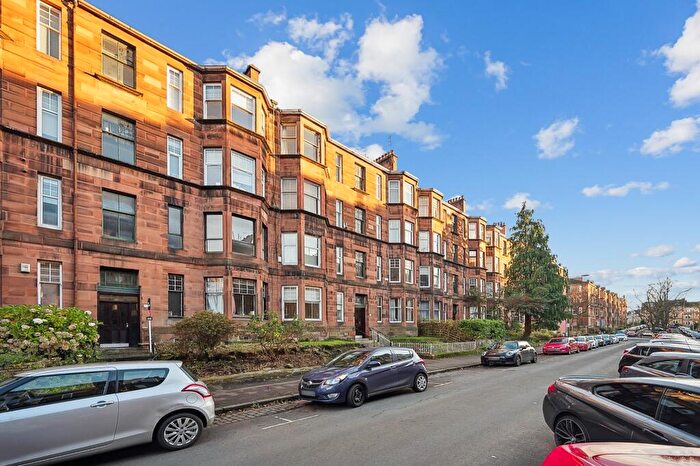2 Bedroom Flat To Rent In Dudley Drive, Flat -, Hyndland, Glasgow, G12