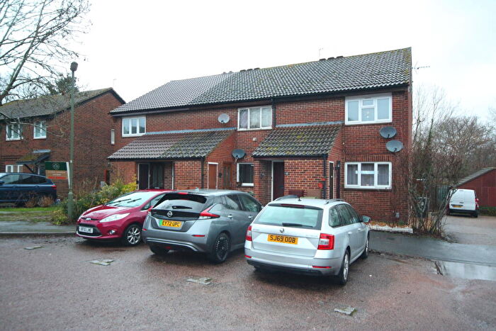1 Bedroom Flat To Rent In Fitzjohn Close, Guildford, GU4
