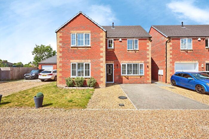 4 Bedroom Detached House For Sale In Hollow Road, Huntingdon, PE26