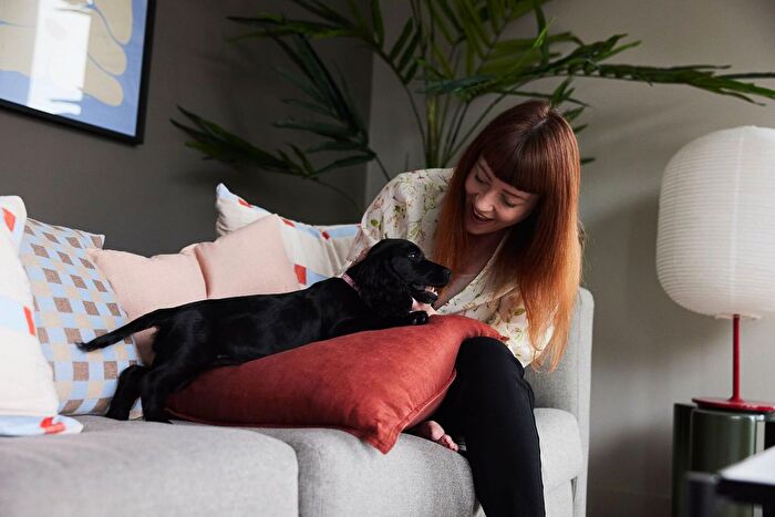 2 Bedroom Flat To Rent In Hove Gardens, Ethel Street, Hove, BN3