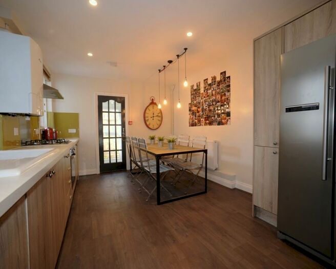 6 Bedroom Terraced House To Rent In Mount Pleasant Road, Exeter, EX4