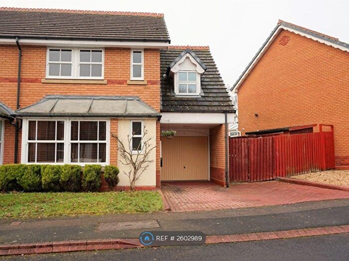3 Bedroom Semi-detached House To Rent In Kilsby Grove, Solihull, B91