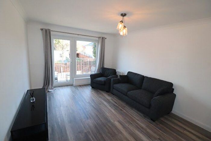 1 Bedroom Flat To Rent In Firsgrove Road, Brentwood, CM14