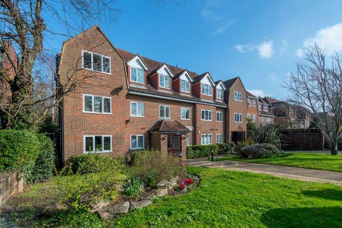 2 Bedroom Flat To Rent In - London Lane, Bromley, BR1