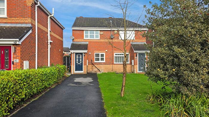 2 Bedroom Semi Detached House For Sale In Edenbridge Drive, Stoneclough, M26