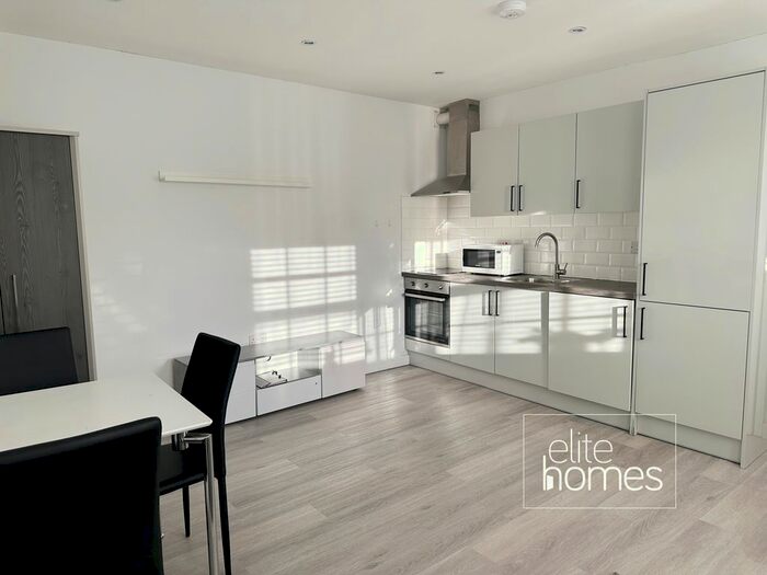 1 Bedroom Flat To Rent In High Road, London, N17