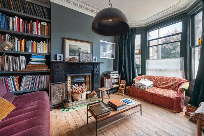 3 Bedroom Terraced House For Sale In Richmond Road, Leytonstone, E11