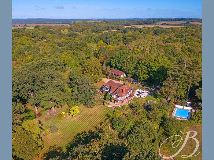6 Bedroom Country House For Sale In Winter Hill Road, Cookham, SL6