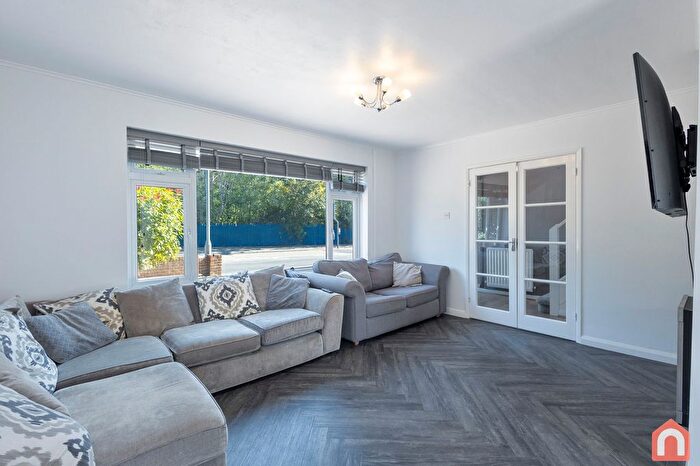 3 Bedroom Semi-Detached House For Sale In Church Road, Folkestone, CT20