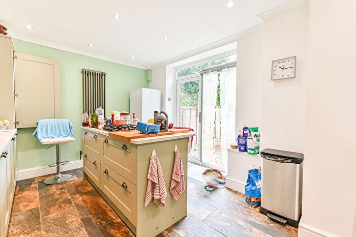 3 Bedroom Maisonette To Rent In Melford Road, East Dulwich, London, SE22