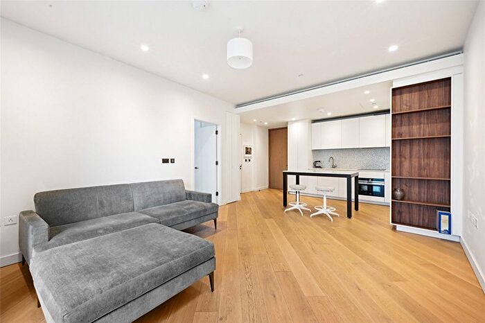 1 Bedroom Flat To Rent In Wood Crescent, London, White City, London, W12