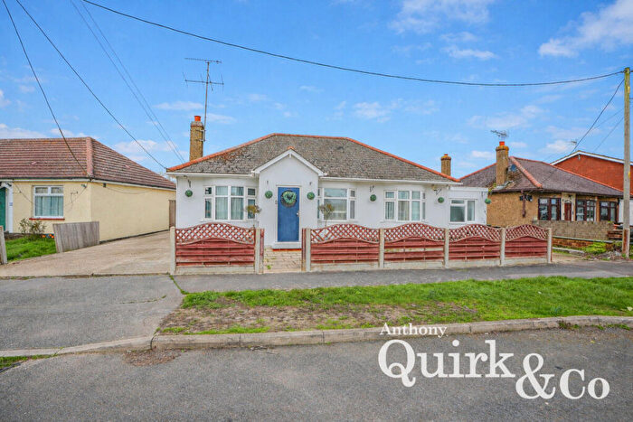 4 Bedroom Detached Bungalow For Sale In The Parkway, Canvey Island, SS8
