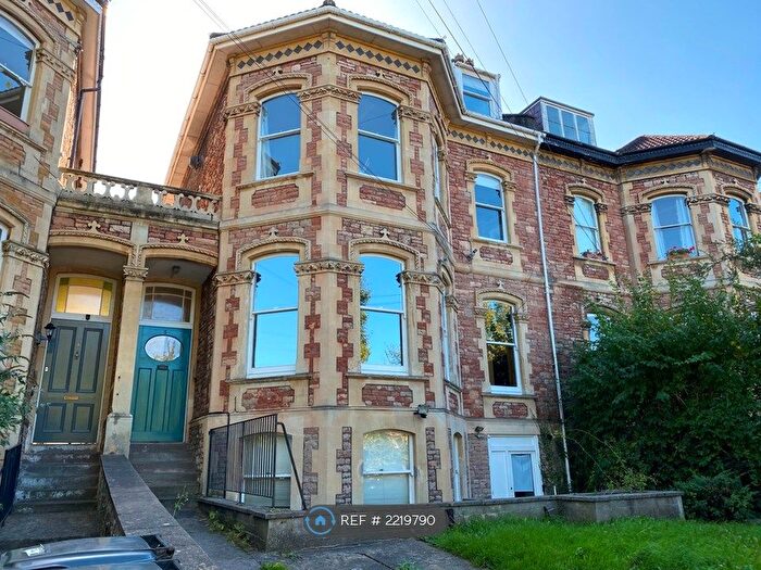 2 Bedroom Flat To Rent In Meridian Road, Bristol, BS6