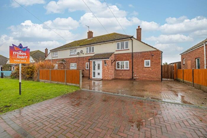 3 Bedroom Semi Detached House For Sale In Molland Lea, Ash, Canterbury, Kent, CT3